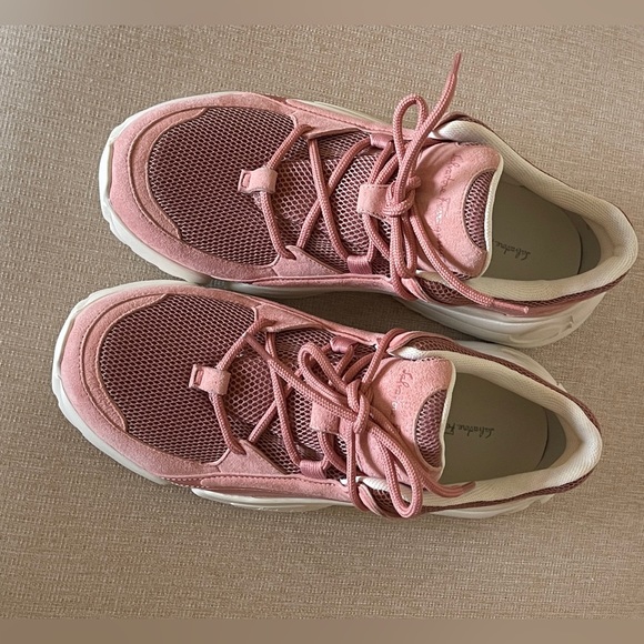 New Salvatore Ferragamo Chunky Skylar Sneakers - Picture 7 of 16